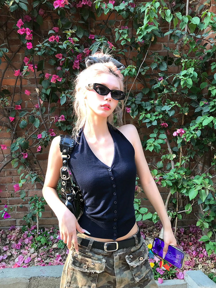 Summer American Style Halter Tank Top for Women - Slim Fit, Casual Single-Breasted Design, Versatile Fashion Staple for Hot Girls Summer American Style Halter Tank Top for Women - Slim Fit, Casual Single-Breasted Design, Versatile Fashion Staple for Hot Girls