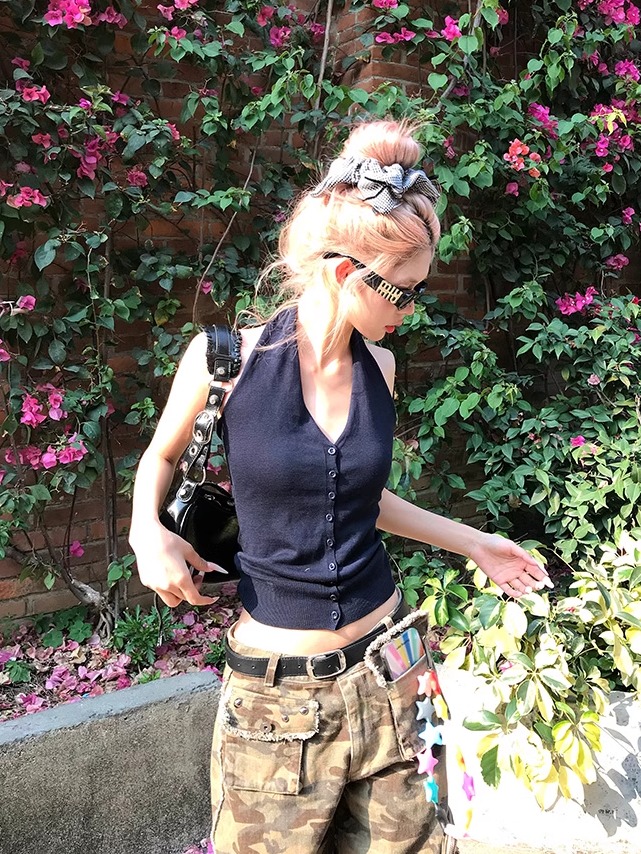 Summer American Style Halter Tank Top for Women - Slim Fit, Casual Single-Breasted Design, Versatile Fashion Staple for Hot Girls Summer American Style Halter Tank Top for Women - Slim Fit, Casual Single-Breasted Design, Versatile Fashion Staple for Hot Girls