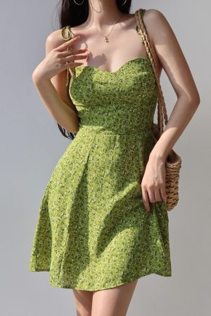 Summer Green Printed Camisole Dress with Shoulder Ties, Waist-Cinching Slim A-Line Style for Fresh American Girl Fashion