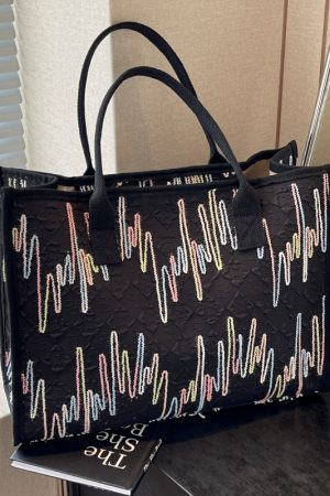 Summer Large Capacity Women's Travel Tote Bag - Chic Shoulder Bag for Commuting, Shopping, and Short Trips