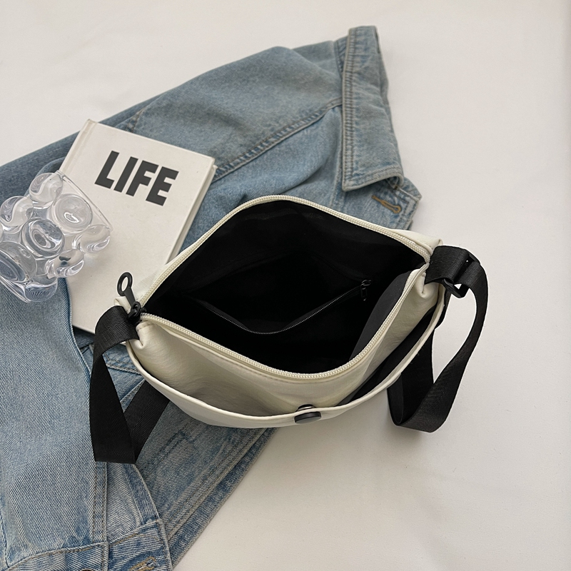 Summer Minimalist Lightweight Crossbody Bucket Bag for Women - Versatile Zipper Phone Bag for Commuting and Daily Use Summer Minimalist Lightweight Crossbody Bucket Bag for Women - Versatile Zipper Phone Bag for Commuting and Daily Use