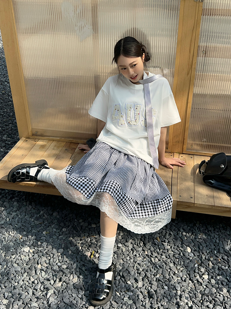 Summer Patch Embroidery Little Chanel Style Couple Loose Round Neck T-Shirt - Short Sleeve Casual Fashion for Couples Summer Patch Embroidery Little Chanel Style Couple Loose Round Neck T-Shirt - Short Sleeve Casual Fashion for Couples