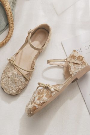 Summer Retro Sheepskin Flat Fairy-Style Open-Toe Sandals for Women - Hollow Design Perfect for Skirts