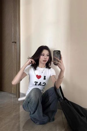 Summer Slim-Fit Heart Letter Printed Short Sleeve T-Shirt for Women | American-Style Minimalist Fashion Top