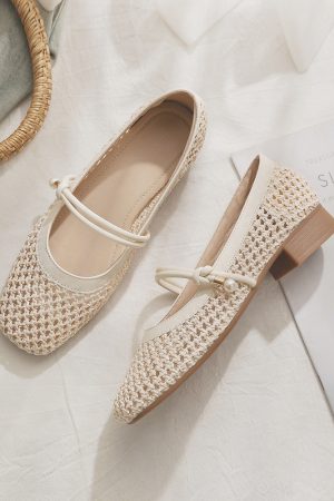 Summer Slip-On Sheepskin Women's Flats, Woven Hollow French-Style Shoes for Skirts, Trendy 2025 Design