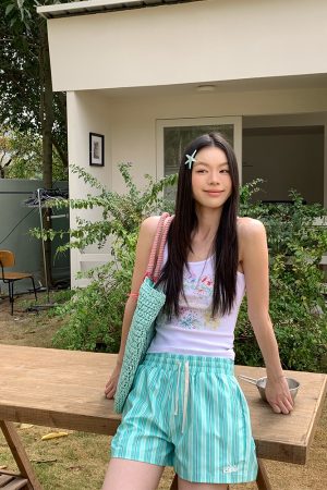 Summer Sweet Hand-Painted Floral Camisole for Women - Slim Fit Sleeveless Short Crop Top, Perfect for 90s and Y2K Styles