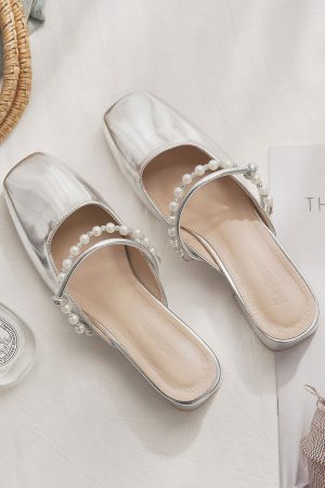 Summer Women's Sheepskin Slip-On Chunky Heeled Closed-Toe Slippers - No-Heel Lazy Style for Outdoor Fashion