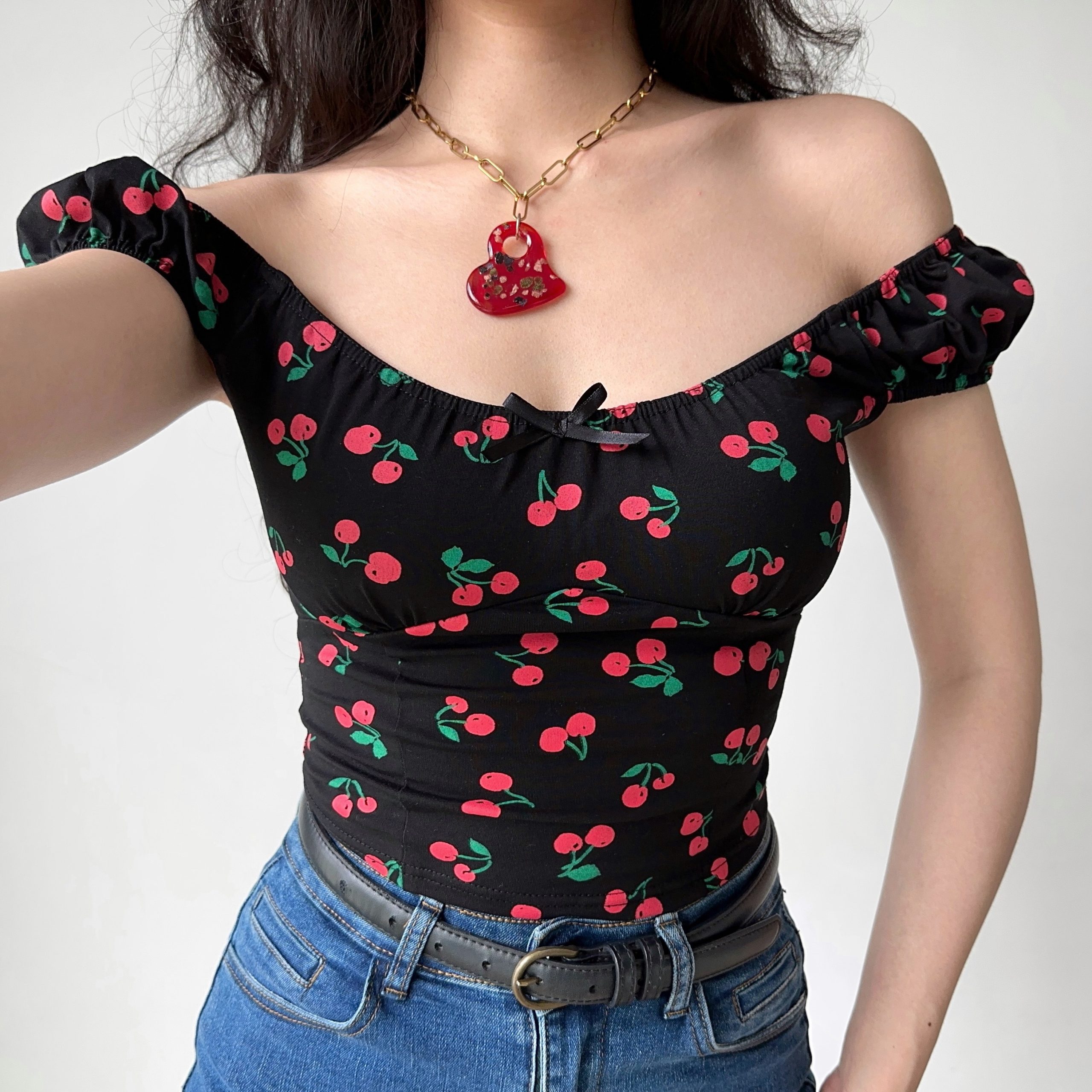 Sweet Cherry All-Over Print Puff Sleeve Slim T-Shirt - Low Neckline Round Neck Women's Top in European American Style Sweet Cherry All-Over Print Puff Sleeve Slim T-Shirt - Low Neckline Round Neck Women's Top in European American Style