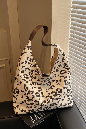 Textured Cow Print Shoulder Bag for Women - Summer 2025 Niche Underarm Tote, Versatile Commuting Style