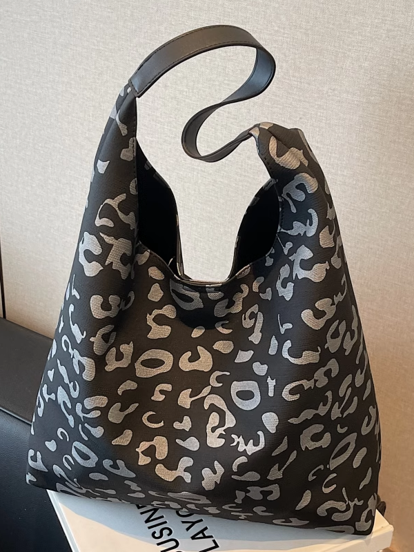Textured Cow Print Shoulder Bag for Women - Summer 2025 Niche Underarm Tote, Versatile Commuting Style Textured Cow Print Shoulder Bag for Women - Summer 2025 Niche Underarm Tote, Versatile Commuting Style
