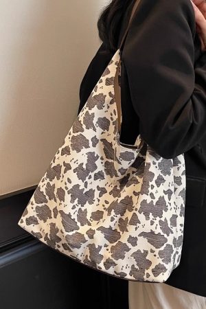 Textured Cow Print Shoulder Bag for Women - Summer 2025 Niche Underarm Tote, Versatile Commuting Style