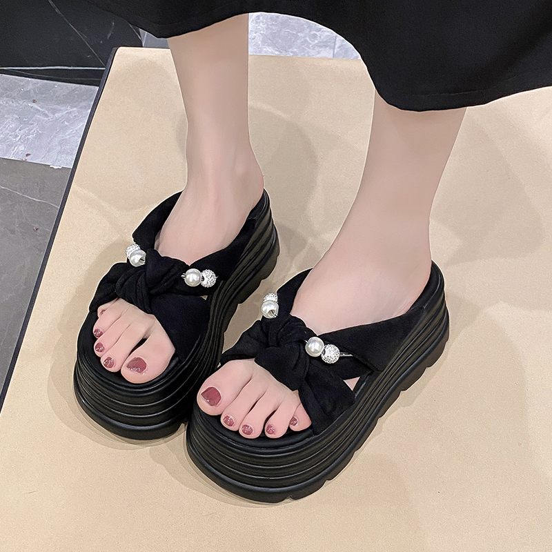 Thick-Soled Pearl Sandals for Women - Summer Bowknot Outdoor Style, High-End Feel, Perfect for Skirts and Short Stature Thick-Soled Pearl Sandals for Women - Summer Bowknot Outdoor Style, High-End Feel, Perfect for Skirts and Short Stature