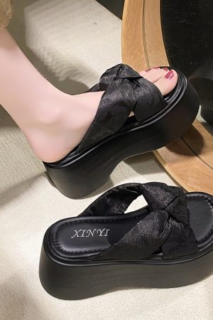 Thick-Soled Platform Slide Sandals for Women - Versatile Summer Outdoor Wear, Height-Increasing Soft Sole, Fashionable 2025 Style