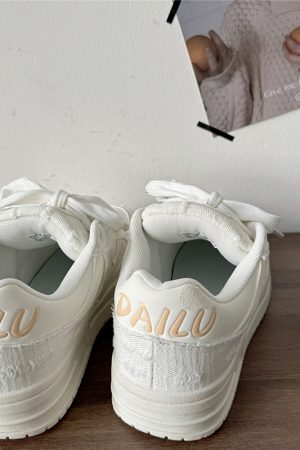 Thick-Soled White Bread Shoes for Men and Women - Niche Destructive Style, Versatile National Trend Sports and Skateboard Footwear