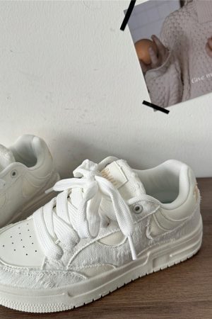 Thick-Soled White Bread Shoes for Men and Women - Niche Destructive Style, Versatile National Trend Sports and Skateboard Footwear