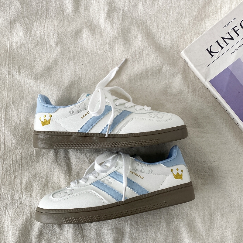 Thick-Soled White Casual Sneakers for Women - Han-Style Chic Spring 2025 Versatile Niche Footwear Thick-Soled White Casual Sneakers for Women - Han-Style Chic Spring 2025 Versatile Niche Footwear