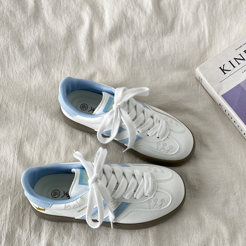 Thick-Soled White Casual Sneakers for Women - Han-Style Chic Spring 2025 Versatile Niche Footwear Thick-Soled White Casual Sneakers for Women - Han-Style Chic Spring 2025 Versatile Niche Footwear