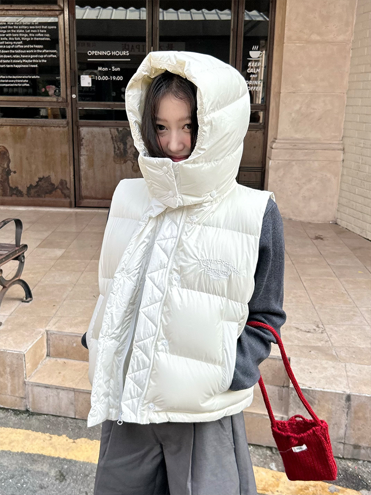 Thickened Warm Slim Fit Hooded Vest Jacket - Trendy Winter Outerwear with Slogan Design for Effortless Style Thickened Warm Slim Fit Hooded Vest Jacket - Trendy Winter Outerwear with Slogan Design for Effortless Style