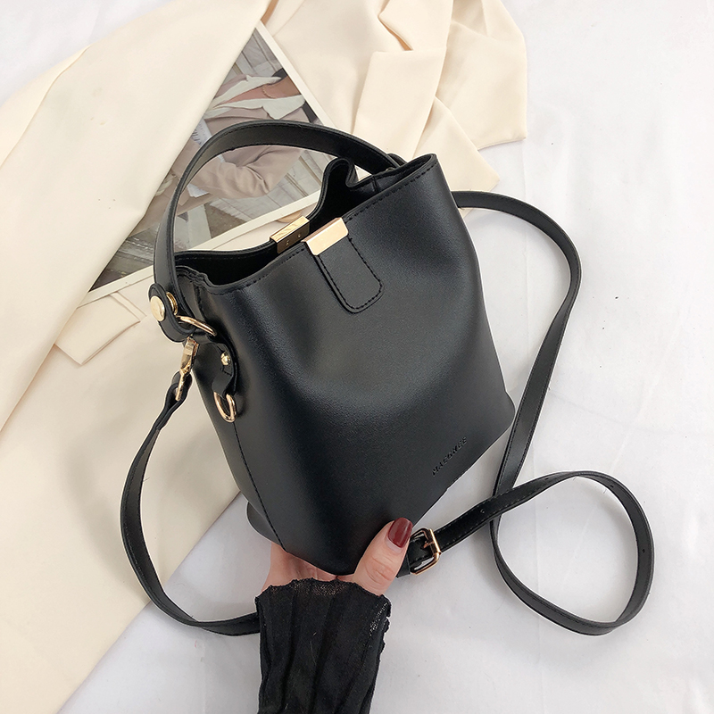 Trendy 2025 High-End Shoulder Bag - Versatile Summer Crossbody Bucket Bag for Work and Everyday Use Trendy 2025 High-End Shoulder Bag - Versatile Summer Crossbody Bucket Bag for Work and Everyday Use
