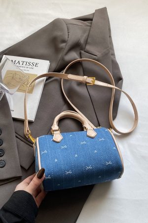 Trendy 2025 Summer Boston Bag - Casual Shoulder Bag with Bow Print, Small Design, Perfect for Y2K and Korean Style Fashion