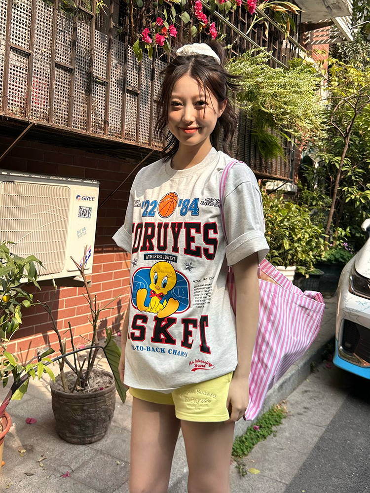 Trendy American Bird Basketball Letter Print Short Sleeve T-Shirt for Couples - Spring Summer Style, Casual Y2K Vibe Trendy American Bird Basketball Letter Print Short Sleeve T-Shirt for Couples - Spring Summer Style, Casual Y2K Vibe