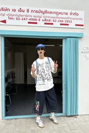 Trendy American High Street Graffiti Printed Short Sleeve T-Shirt for Men and Women, Casual Loose Hip-Hop Style Top