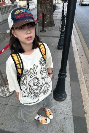 Trendy American High Street Graffiti Printed Short Sleeve T-Shirt for Men and Women, Casual Loose Hip-Hop Style Top