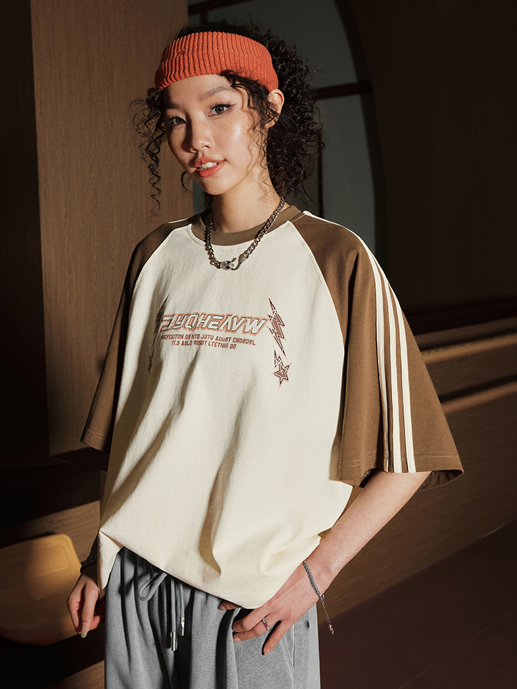 Trendy American Short Sleeve T-Shirt with Three Stripes - Unisex Sports Leisure Tee for Summer 2025 Fashion Trendy American Short Sleeve T-Shirt with Three Stripes - Unisex Sports Leisure Tee for Summer 2025 Fashion