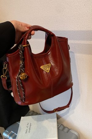 Trendy Korean Oil Wax Leather Small Square Shoulder Bag for Women - Versatile 2025 High-End Fashion Accessory