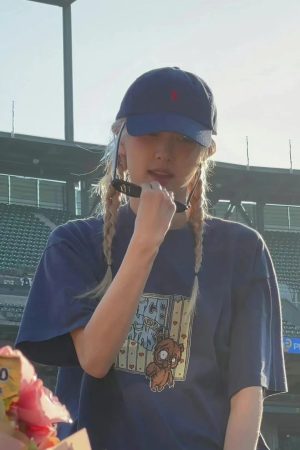 Trendy Korean-Style Cartoon Bear Printed Short Sleeve T-Shirt for Women - Summer Fashion Top for Couples