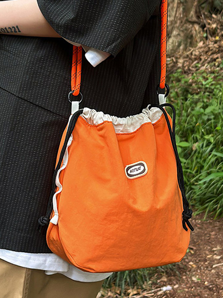 Trendy Korean Style Large Capacity Nylon Crossbody Bucket Bag for Women - Summer 2025 Niche Design Trendy Korean Style Large Capacity Nylon Crossbody Bucket Bag for Women - Summer 2025 Niche Design