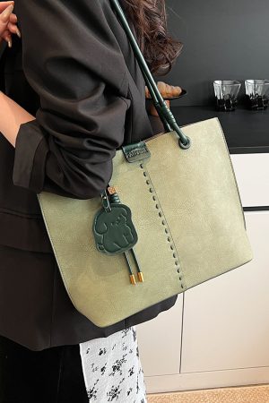 Trendy Korean Style Large-Capacity Tote Bag for Women - Versatile High-End Shoulder Bag for Commuting in 2025