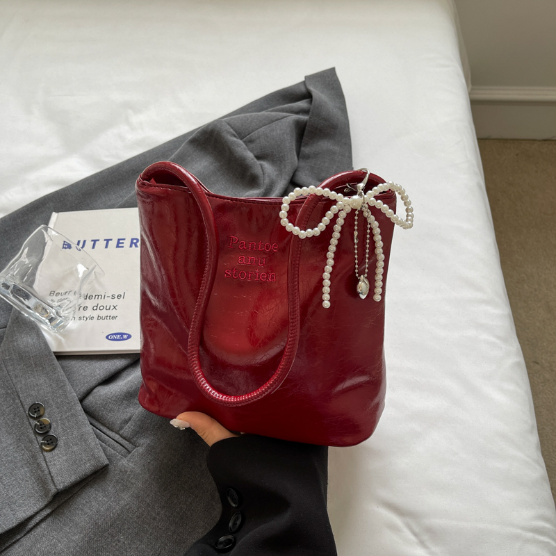 Trendy Korean Style Underarm Bag for Women - Summer 2025 Minimalist Casual Small Square Shoulder Bag Trendy Korean Style Underarm Bag for Women - Summer 2025 Minimalist Casual Small Square Shoulder Bag