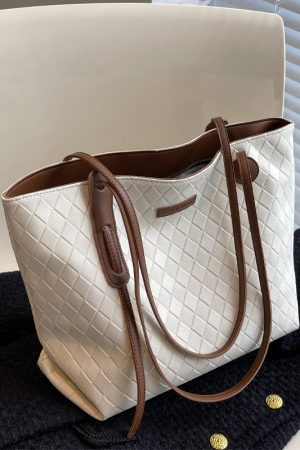 Trendy Large Capacity Single-Shoulder Tote Bag for Women - Versatile Commuting Style for Spring Summer 2025