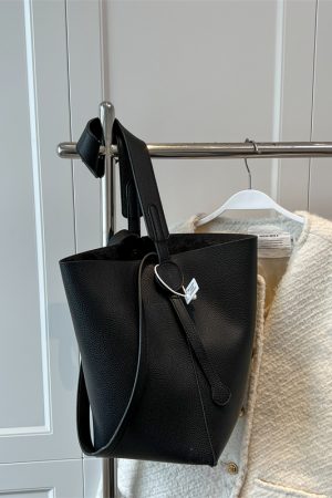 Trendy Large-Capacity Women's Shoulder Bag - Spring/Summer 2025 Versatile Bucket Bag for Commuting and Everyday Use