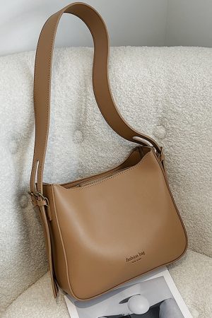 Trendy Large Retro Shoulder Bag for Women - Versatile Crossbody Design for Spring/Summer 2025 Fashion