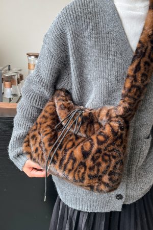 Trendy Leopard Print Fluffy Women's Shoulder Bag, 2025 Summer Large Capacity Tote and Crossbody Bag for Commuting