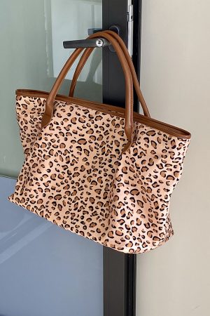 Trendy Leopard Print Tote Bag for Women - Retro Large Capacity Shoulder Handbag for 2025 Style