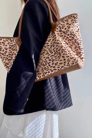 Trendy Leopard Print Tote Bag for Women - Retro Large Capacity Shoulder Handbag for 2025 Style