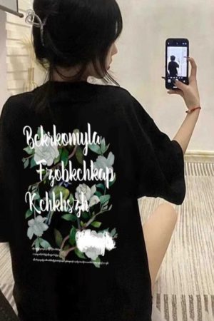 Trendy Loose Fit Short Sleeve T-Shirt for Women - Plus Size Hip-Hop Style, Casual Cotton Top for Chubby Girls