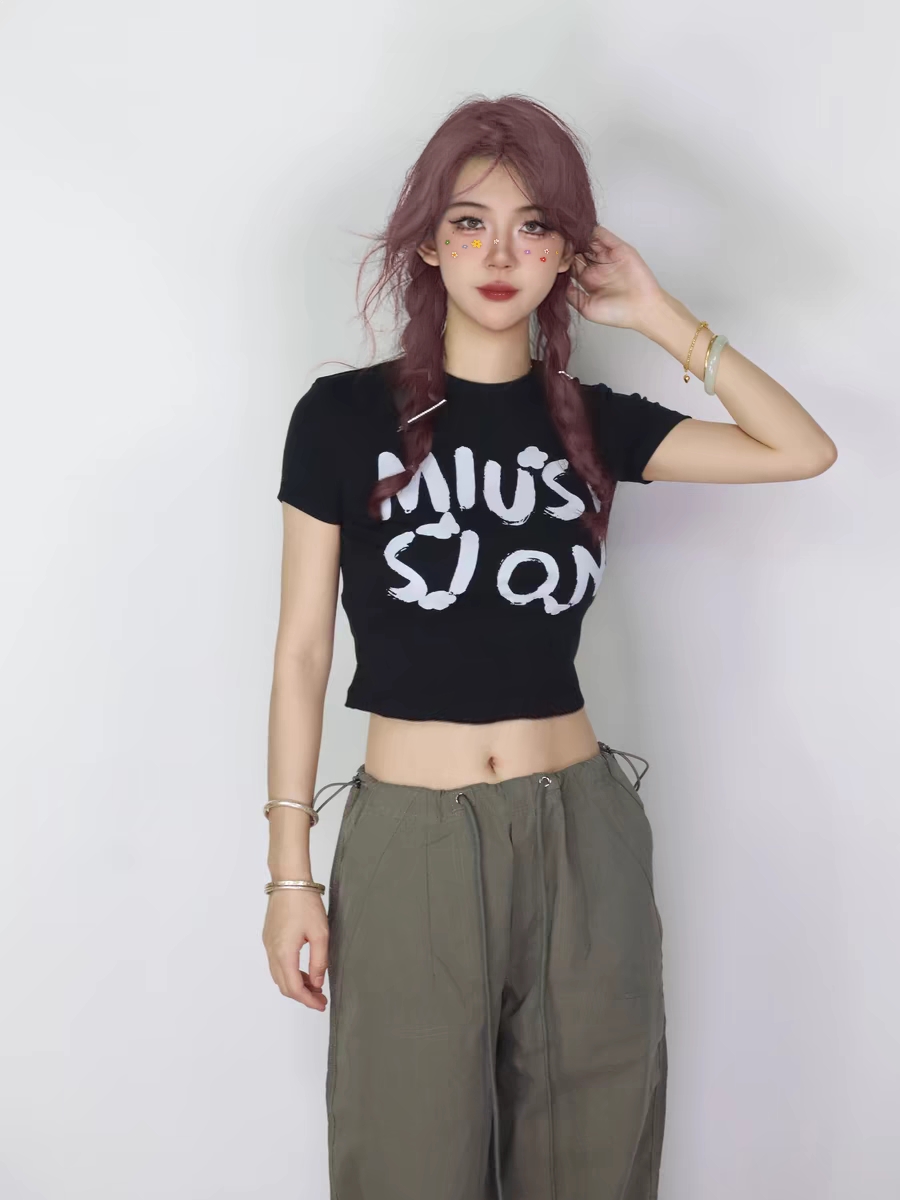 Trendy Off-Shoulder Crop Top for Women, Slim-Fit Jazz Style, Summer Body-Hugging Fashion, 90s Inspired Trendy Off-Shoulder Crop Top for Women, Slim-Fit Jazz Style, Summer Body-Hugging Fashion, 90s Inspired