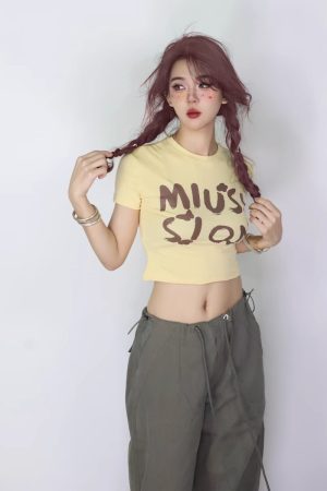 Trendy Off-Shoulder Crop Top for Women, Slim-Fit Jazz Style, Summer Body-Hugging Fashion, 90s Inspired