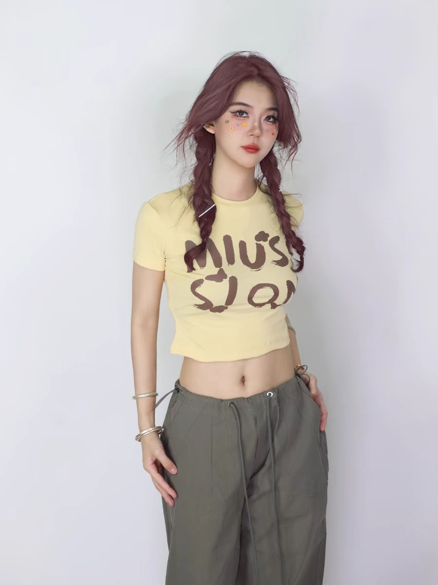 Trendy Off-Shoulder Crop Top for Women, Slim-Fit Jazz Style, Summer Body-Hugging Fashion, 90s Inspired Trendy Off-Shoulder Crop Top for Women, Slim-Fit Jazz Style, Summer Body-Hugging Fashion, 90s Inspired