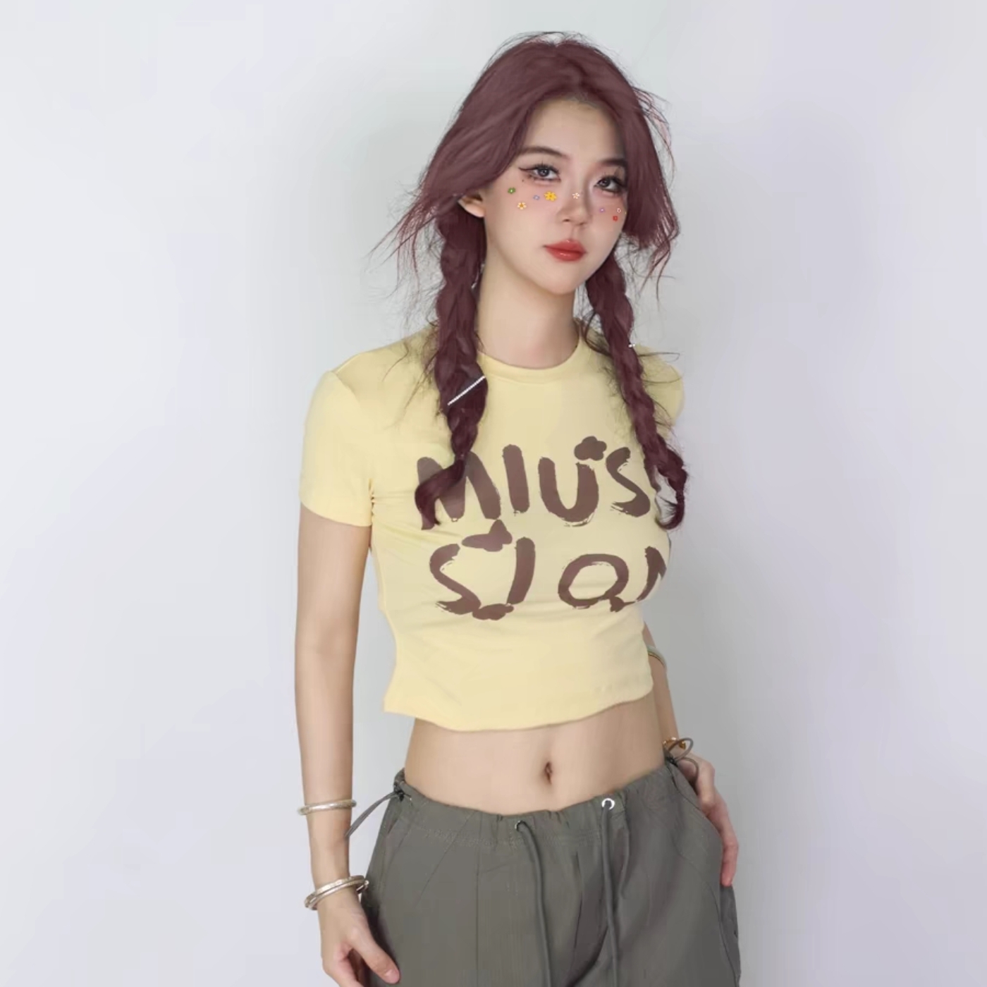 Trendy Off-Shoulder Crop Top for Women, Slim-Fit Jazz Style, Summer Body-Hugging Fashion, 90s Inspired Trendy Off-Shoulder Crop Top for Women, Slim-Fit Jazz Style, Summer Body-Hugging Fashion, 90s Inspired