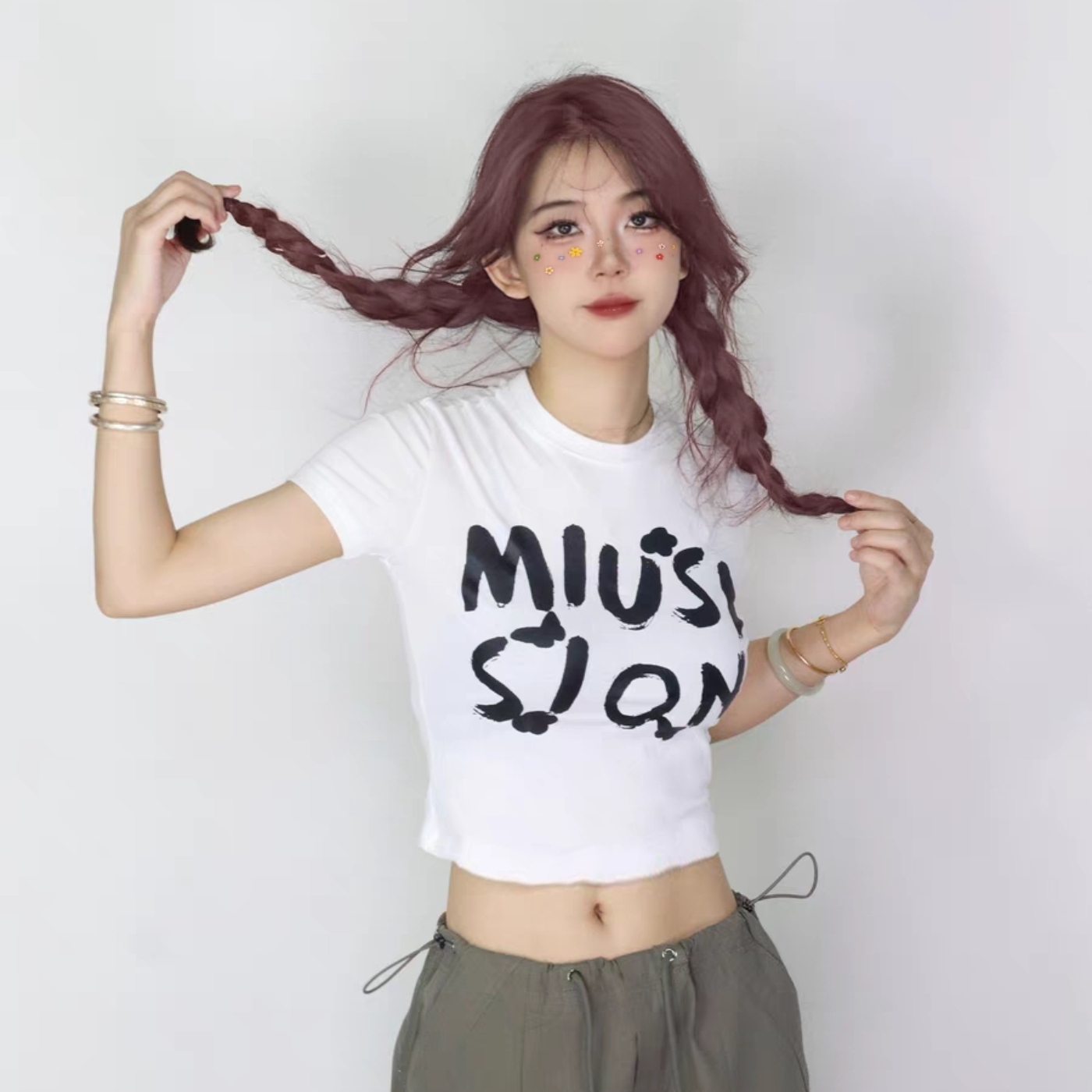 Trendy Off-Shoulder Crop Top for Women, Slim-Fit Jazz Style, Summer Body-Hugging Fashion, 90s Inspired Trendy Off-Shoulder Crop Top for Women, Slim-Fit Jazz Style, Summer Body-Hugging Fashion, 90s Inspired