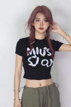 Trendy Off-Shoulder Crop Top for Women, Slim-Fit Jazz Style, Summer Body-Hugging Fashion, 90s Inspired