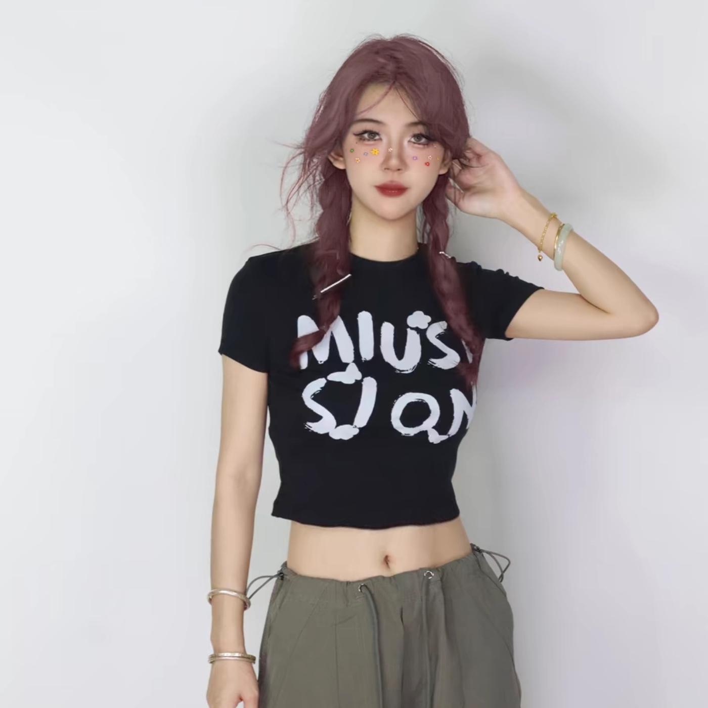 Trendy Off-Shoulder Crop Top for Women, Slim-Fit Jazz Style, Summer Body-Hugging Fashion, 90s Inspired Trendy Off-Shoulder Crop Top for Women, Slim-Fit Jazz Style, Summer Body-Hugging Fashion, 90s Inspired