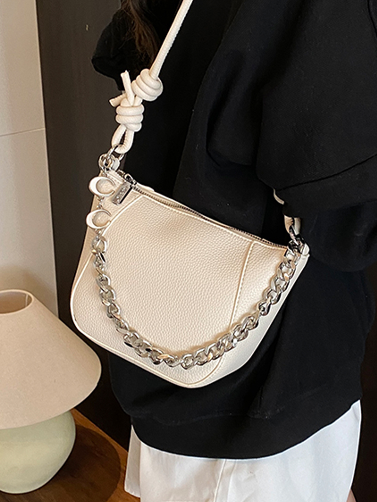 Trendy Red Shoulder Underarm Bag - 2025 High-End Women's Crossbody Bucket Bag for Commuting and Everyday Style Trendy Red Shoulder Underarm Bag - 2025 High-End Women's Crossbody Bucket Bag for Commuting and Everyday Style