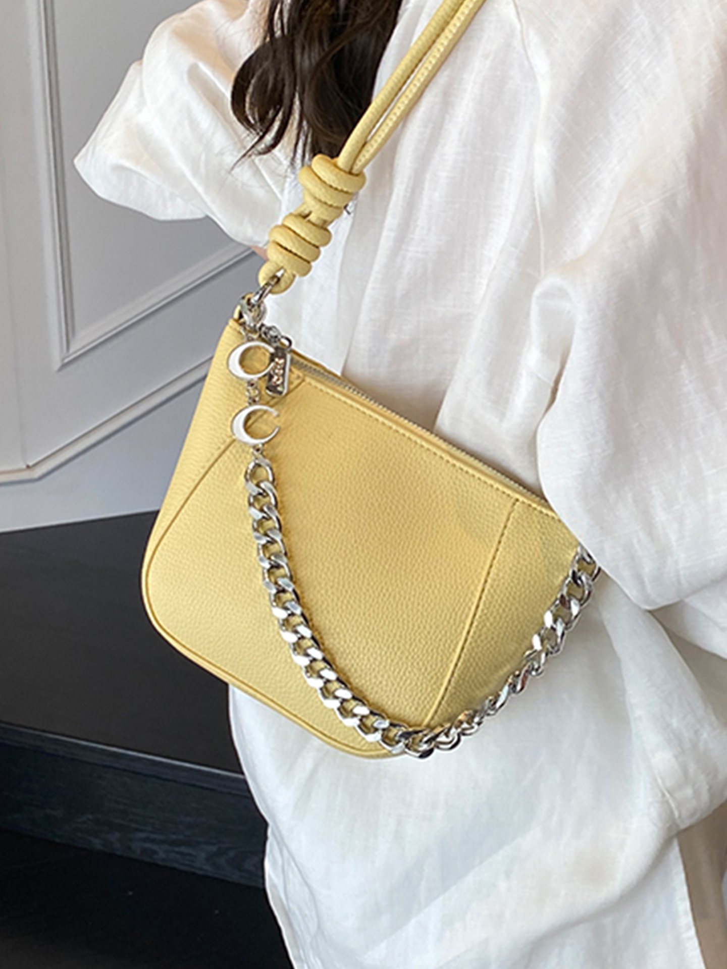 Trendy Red Shoulder Underarm Bag - 2025 High-End Women's Crossbody Bucket Bag for Commuting and Everyday Style Trendy Red Shoulder Underarm Bag - 2025 High-End Women's Crossbody Bucket Bag for Commuting and Everyday Style