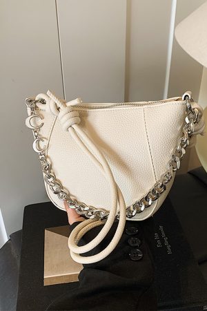 Trendy Red Shoulder Underarm Bag - 2025 High-End Women's Crossbody Bucket Bag for Commuting and Everyday Style